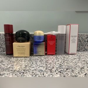 Shiseido Skincare Set & Travel Bag. Brand New & Unopened.